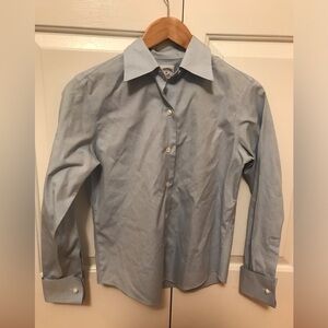 Womens Brooks Brothers blouse, oxford, Size 0 petite. Fits more like a 2/4.